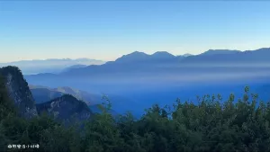 阿里山【小笠原山景觀臺】觀日出，初訪秘境【對高岳車站】，漫步茶園風光【霞之道】｜熱血大叔大媽3天2夜行程1