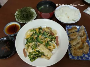 日本【沖繩美食】第一牧志公設(shè)市場，當?shù)靥厣巢牧侠?| 涼拌海葡萄、炒沖繩苦瓜 | 那霸國際通小吃 | 日本美食推薦