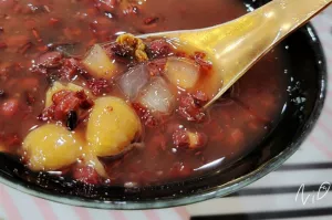 [食記。嘉義]真饌軒綠豆湯 嘉義國華店。暖身暖心的包餡湯圓紅豆湯/粉角紫米紅豆粥/手工紅白小湯圓/手炒黑糖薑茶