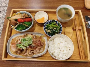 【臺(tái)中 日式料理】Hakumai米粟 日式定食專賣，葷素都好吃的日式食堂