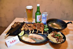 新莊必訪美食！柒息地串燒居酒屋，平價(jià)串燒只要19元，秘製醬料讓你一口就愛(ài)上。