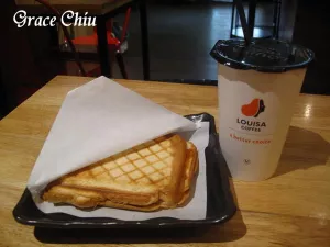 LOUISA COFFEE路易莎咖啡(延平店)～飲品．輕食．甜點(diǎn)