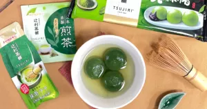 抹茶控衝全聯(lián)掃貨！大爆漿「健司X辻利抹茶芝麻燒麻糬」全聯(lián)搶先開(kāi)賣(mài)，日本百年「辻利抹茶」挑戰(zhàn)最快搶光抹茶甜點(diǎn)。