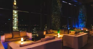 下班可以約這！臺北高空秘境酒吧「SEA TO SKY Bar」高空視覺系調酒、海鮮輕食餐點，情人想要的、這裡都懂。