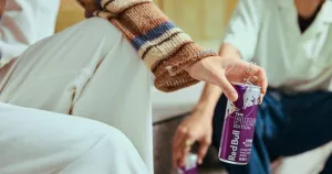 質感瞬間拉滿！日本熱銷、Red Bull超人氣「Red Bull Purple Edition巨峰葡萄風味」，清新怡人的巨峰葡萄香氣、每一口都滿滿能量。