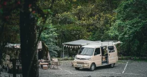 雲朗餐券5折！雲朗觀光線上旅展聯合住宿券2200元、君品10盎司牛排券每人不到850元。