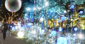 羽毛白雪聖誕樹只在東京中城商城，「MIDTOWN CHRISTMAS 2024」園內(nèi)點(diǎn)燈必打卡，全日本只有這裡看得到。