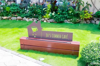 Jo's Corner Café