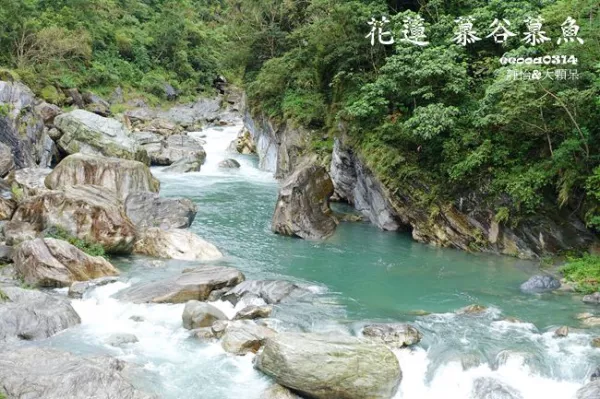 【花蓮景點 美食】慕谷慕魚 + 茄苳清水一號店 ? 美麗的世外桃源與超人氣的深山美食 原住民風味餐 (慕谷慕魚入山證申請)