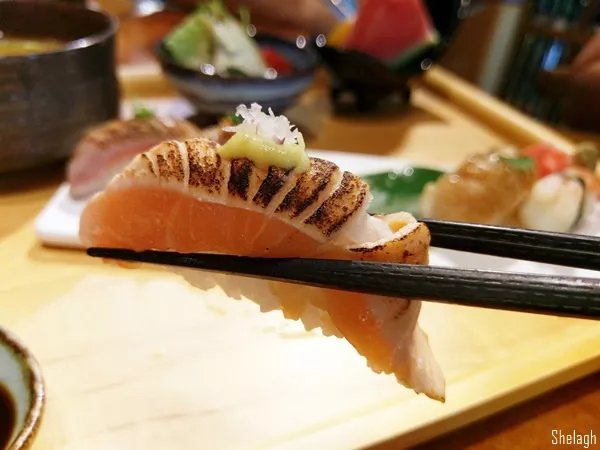 【南投餐廳】牛耳雕之森樹屋餐廳?新推出午餐定食價格少一半，父親節優惠88折!!