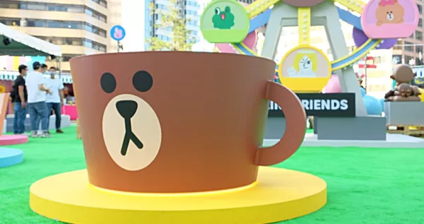 免費的就要打卡！熊大樂園、市集「LINE FRIENDS Carnival派對時光」攻略懶人包一定要看，13個打卡點、7個獨家周邊萌到你尖叫。