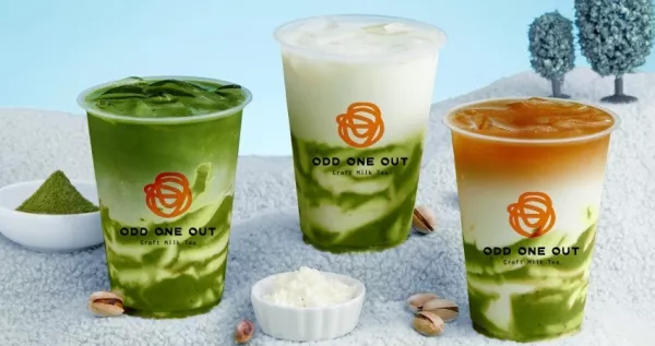 OOO開心果手搖杯！東區(qū)手搖杯ODD ONE OUT「開心果鮮奶茶」新品開喝，開心果義式冰淇淋拍IG很可愛。