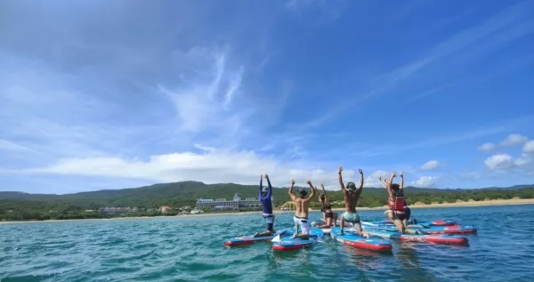 夏天玩水住飯店！福容推出夏日限定「最夯玩水行程」大公開，東北角看沙雕玩SUP、臺中玩水上樂園、花蓮清水斷崖體驗SUP。