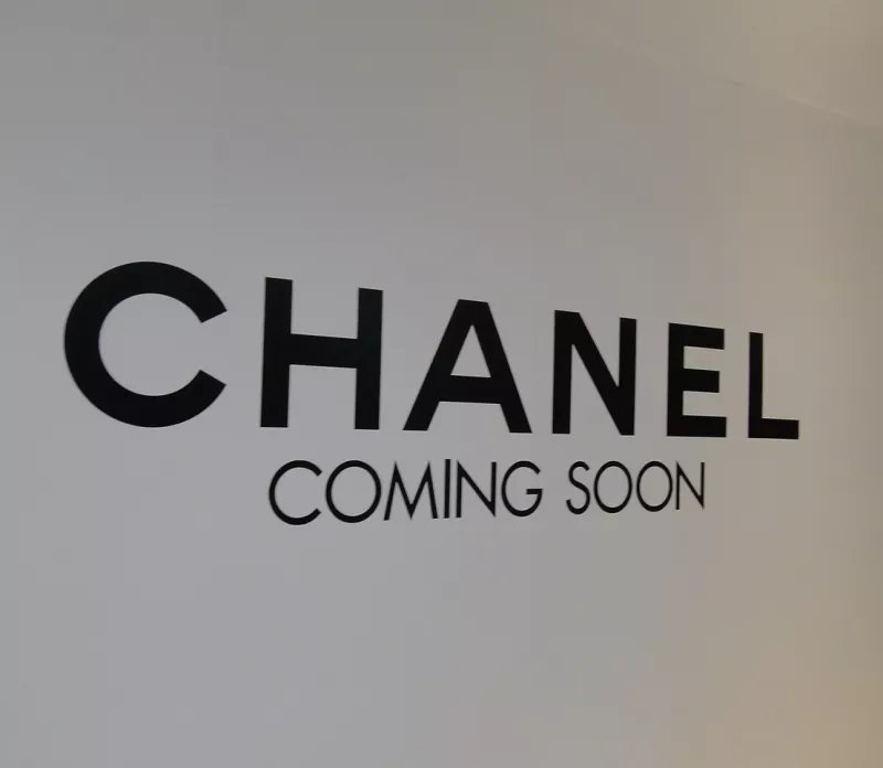 Coming soon中的Chanel