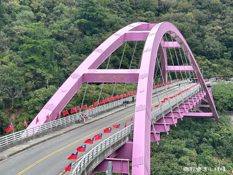 桃園復興景點》拉拉山必經之北橫公路最美的巴陵大橋｜順遊巴陵一號、二號隧道、巴陵橋、巴陵驛站、巴壟紀念柱