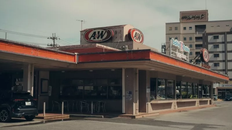 日本【日本 沖繩】沖繩限定漢堡店 A&W Nago 最愛麥根沙士 24小時(shí)營業(yè)想吃就吃