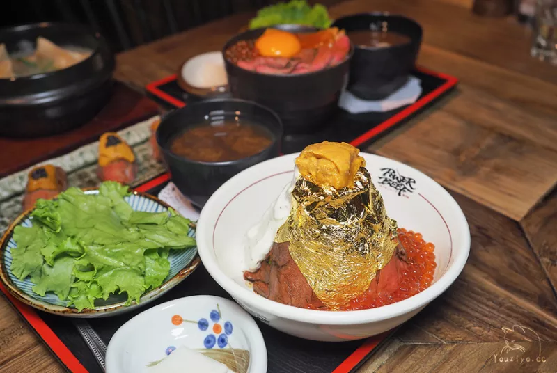 Power Beef燒肉丼小酒館 超奢華土豪丼！熟成牛肉、鮭魚卵、海膽、松露酸奶加上華麗金箔的豪華享受