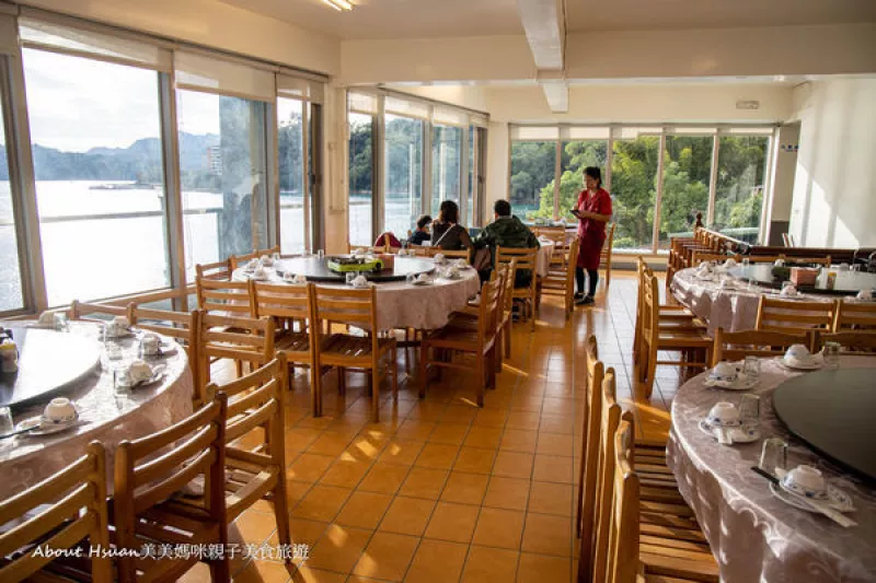 石門水庫的湖光山色與美食。東湖餐廳