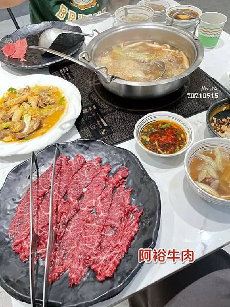 【臺南。仁德】?文文吃吃?溫體新鮮牛肉涮起來超鮮甜｜阿裕牛肉涮涮鍋一崑崙店(含菜單) 近仁德交流道、後壁厝、臺86線快速公路上崙出口