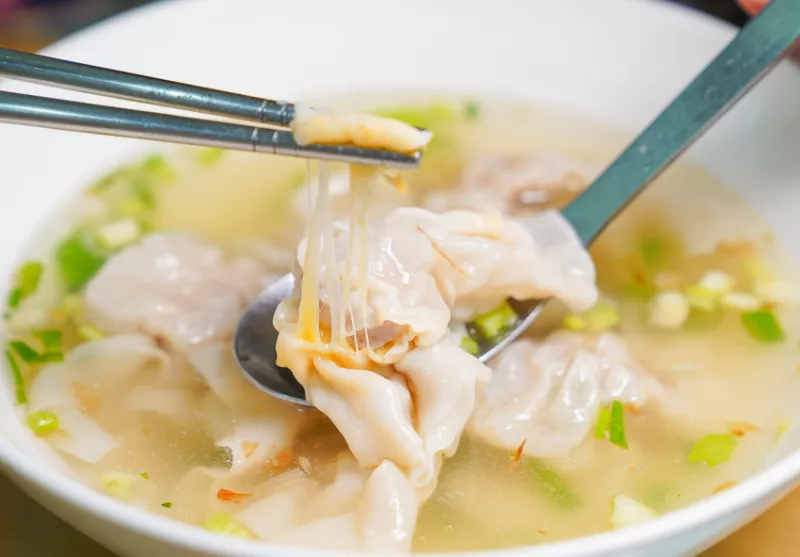 [高雄文化中心美食]福軒花蓮扁食-大餛飩包起司?最有梗高雄餛飩麵店 @美食好芃友