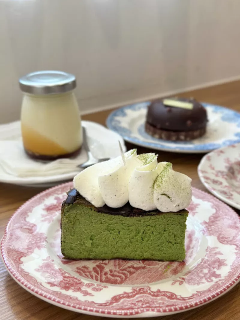 2款小山園抹茶巴斯克，開(kāi)箱！古亭《Little M cafe》和 桃園《Le coeur patisserie心之所向法式甜點(diǎn)》