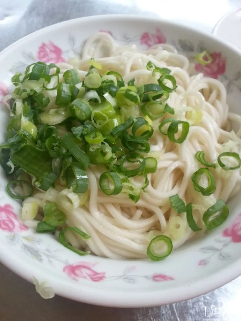 【臺北美食】林家乾麵，一碗乾麵加蛋包魚丸湯，建中生也瘋狂！＠皮蛋│新手人妻