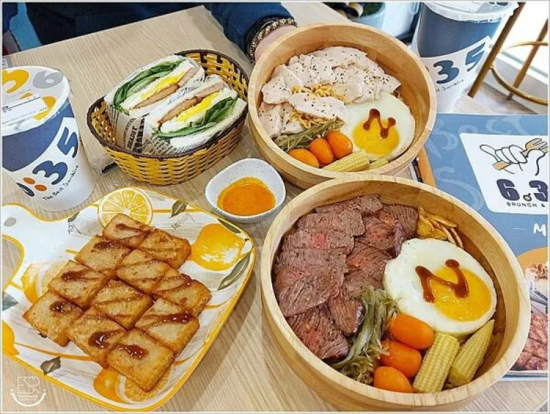 桃園美食│桃園中原大學早午餐 6：35 Brunch 邪惡值破表！超強炒泡麵舒肥健康雞x嫩肩牛排炒泡麵，招牌蘿蔔糕搭配上特製辣醬～簡單的好組合就超幸福，能量滿滿可以開啟美好的一天！