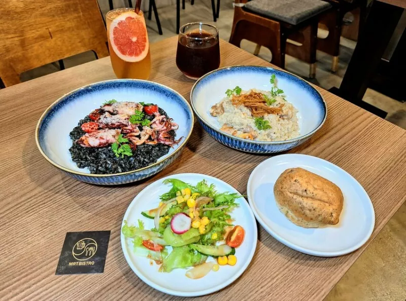 【美食】「MRT Bistro」南京復(fù)興餐酒館推薦，松山區(qū)聚餐推薦、商業(yè)午餐、聚會、包場、場地租借 (附菜單)