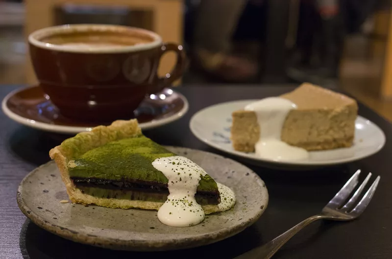 CAFE·食話食說｜窩著Perch，城市中最能讓你輕鬆翻滾的溫暖角落/大安區咖啡/甜鹹食/不限時咖啡