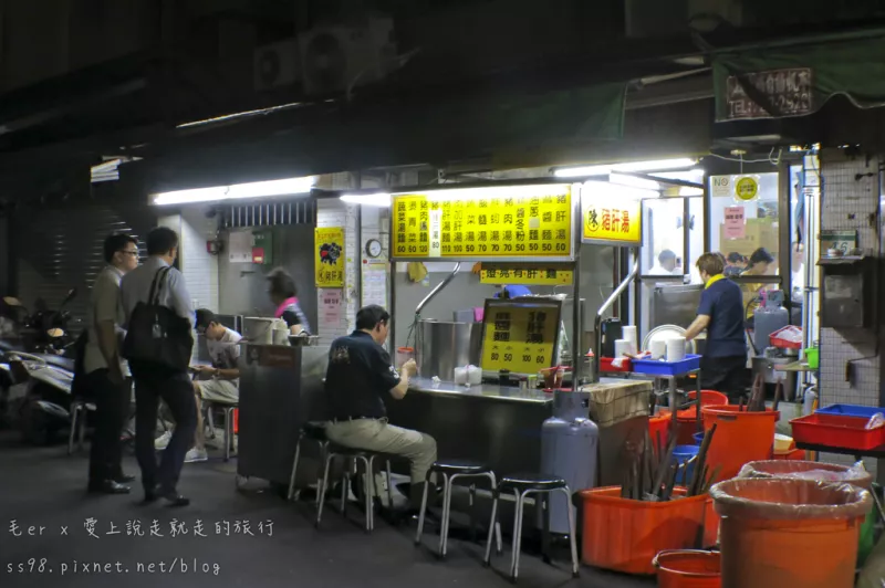 臺北食記【捷運大安站】《陳豬肝湯》　食尚玩家介紹　延續四十年的好味道　招牌豬肝湯與麻醬麵　仁愛醫院正後方