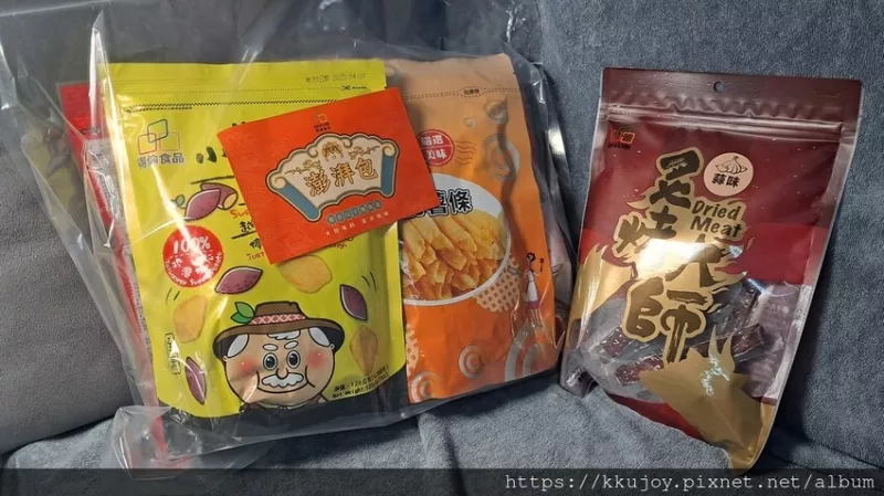 得倫食品| 7/8月中元誠意拜活動 | 炙烤大師系列獨立包裝豬肉條(蒜味、黑胡椒、川辣)；古早味大豬公、古早味紅燒片、小農地瓜片、魚脆薯條，澎湃包拜拜誠意推薦。