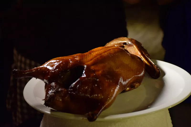 【臺北美食】藏身百貨之中的櫻桃鴨與港點-礁溪莊櫻桃谷、瀧澤香港大牌檔