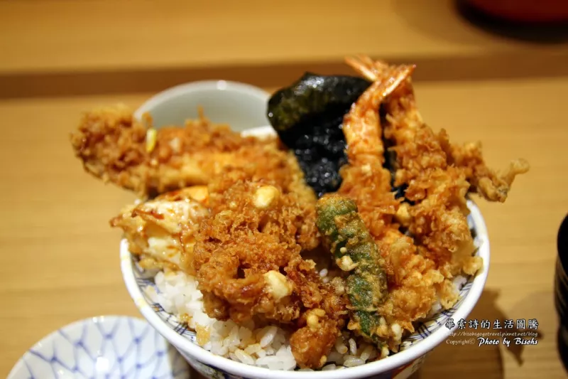 【食記】新鮮不油膩，完美組合的天丼 ─ 金子半之助