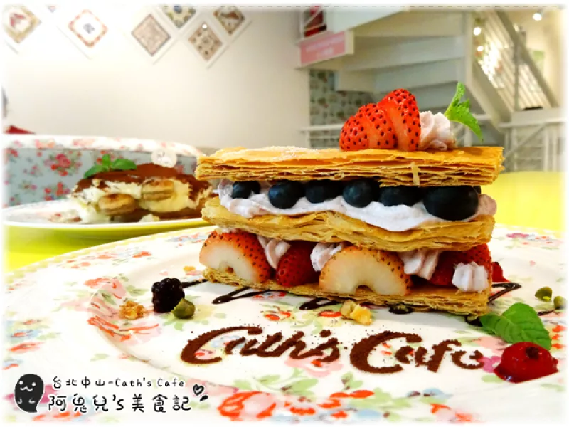 ∥臺北中山∥Caths Cafe(體驗團)．結(jié)合品牌服飾與餐點的英倫風(fēng)咖啡廳，碎花圖案讓每個角落都覺得好夢幻＊中山