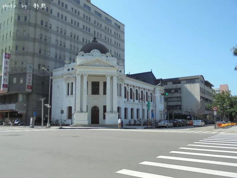 【臺中。西區】 臺中市役所~回到1911 在百年建築裡用餐、吃可愛的招財貓冰