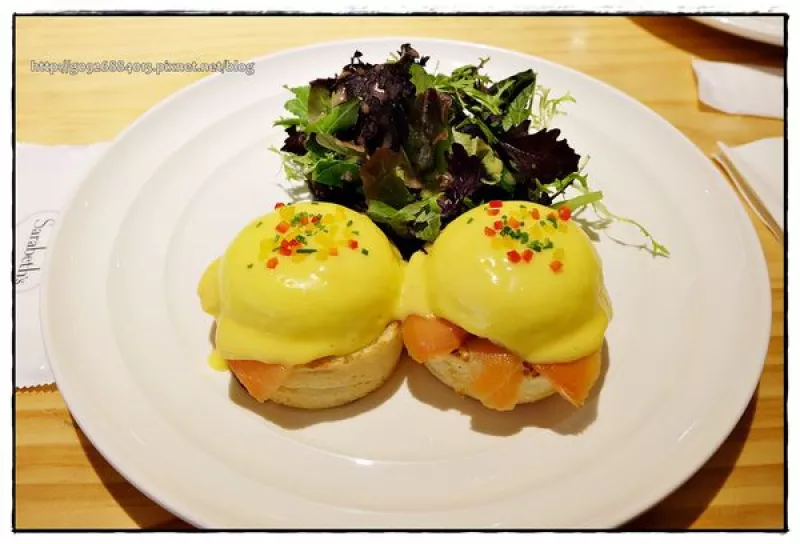 【臺北】捷運忠孝敦化站。紐約甜食餐廳第一品牌。紐約早餐女王「Sarabeth’s」。貴婦等級早午餐"煙燻鮭魚班尼迪克蛋"