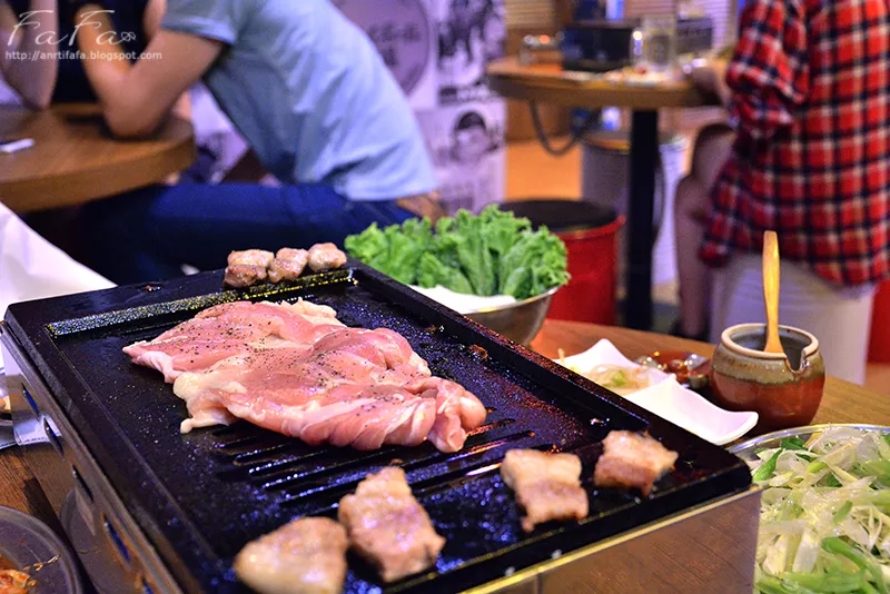 
富士山龍フジヤマドラゴン(大安店)。日韓式豬雞燒肉居酒屋 雞湯鍋 角嗨 專人服務
