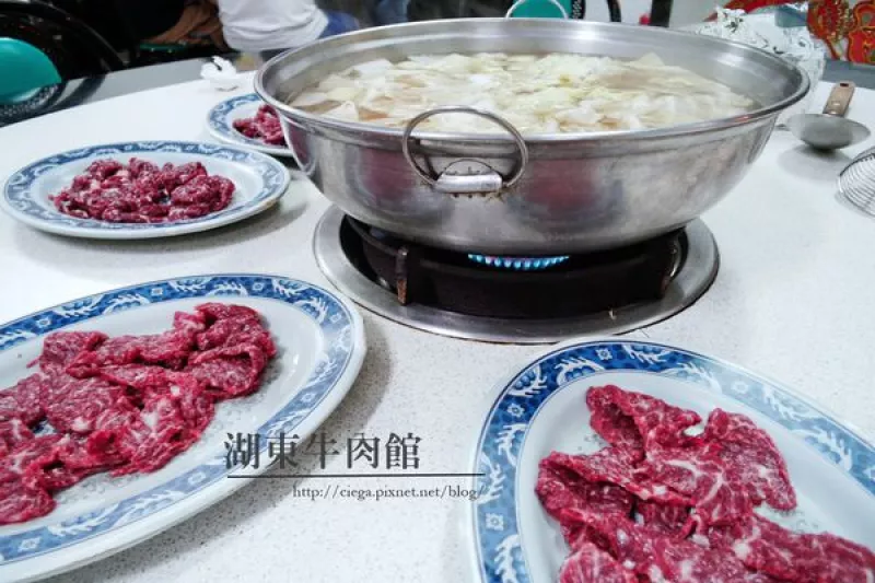 【高雄湖內│牛肉料理】湖東牛肉館│與臺南阿裕齊名的高雄隱藏現切牛肉涮涮鍋，每日限量供應現切鮮美牛肉片，鮮嫩入口即化的涮牛肉│沒有電話訂位吃不到呀!