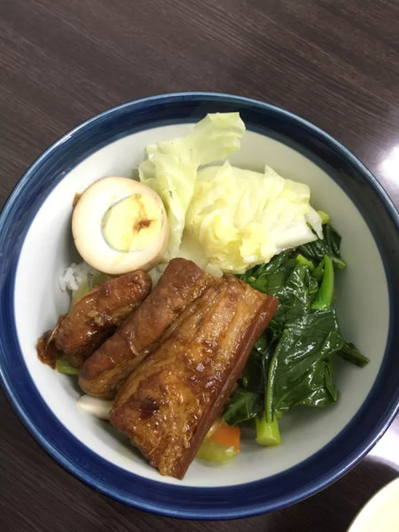 【享食】石牌 大陳市鍋燒麵  控肉飯一絕！