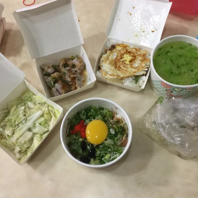 【臺南食記】町昌肉燥飯｜安平肉燥小霸王｜健康三街上的創新肉燥丼｜連愛玩客都報導過｜跟著愛吃輝好食
