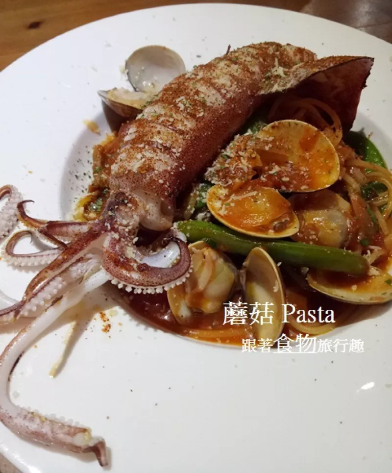 蘑菇pasta  隱身東海巷弄的寧靜小店/臺中 東海商圈