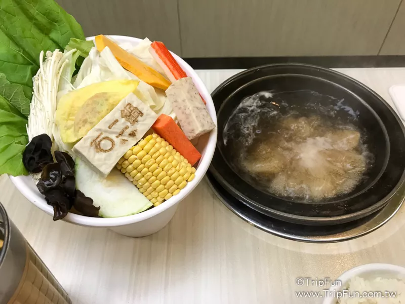 【臺北美食】 石二鍋  平價涮涮鍋~乾淨、新鮮 / 王品集團