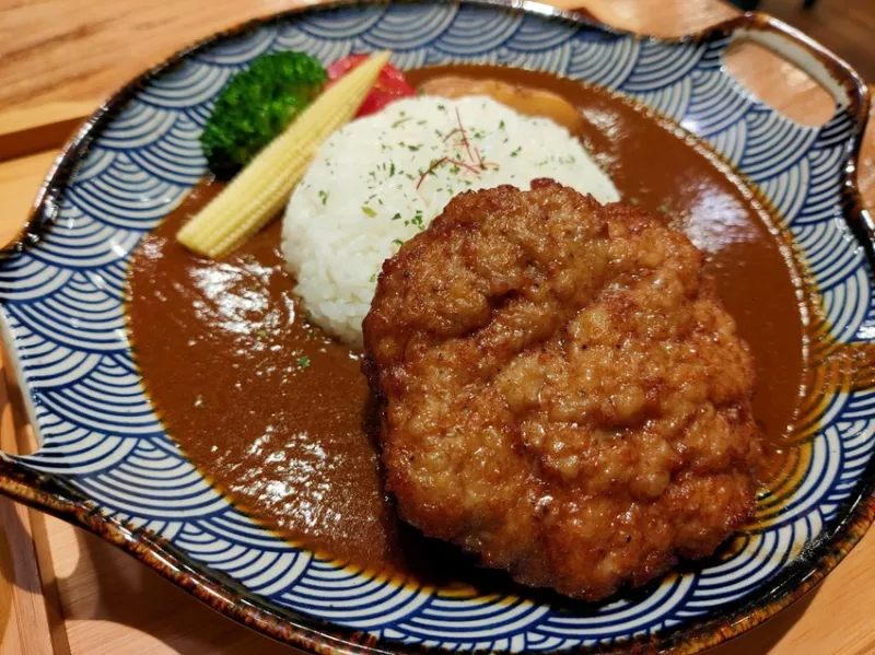 臺中食記-文青咖哩專賣店~日光造咖咖哩製造所精明店~79元的咖哩飯