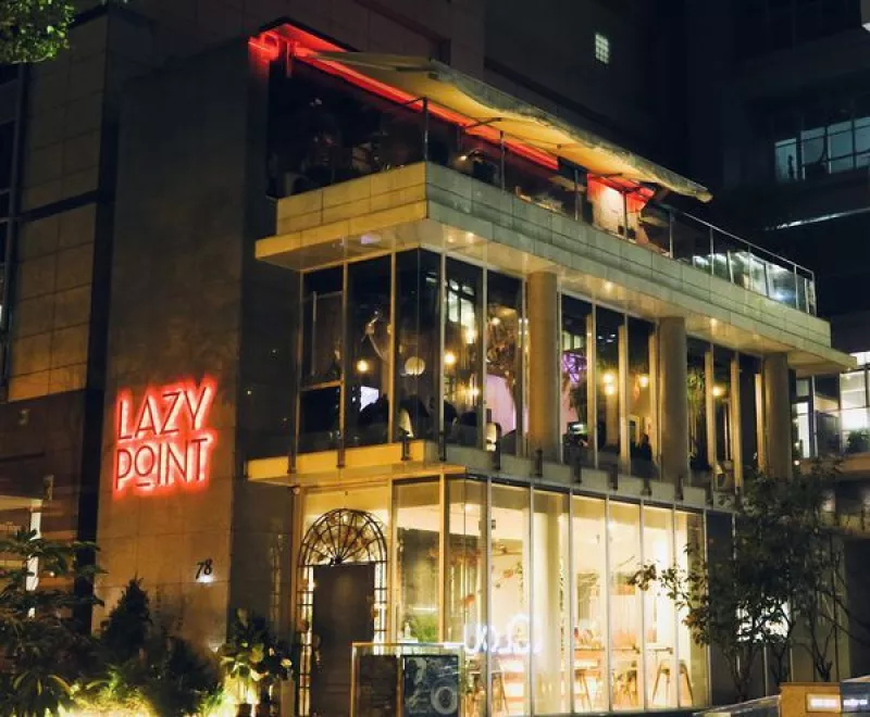 ▌臺北美食 ▌ 從早到晚都別具氛圍的內湖獨棟全天候餐酒館 Lazy Point Restaurant & Bar