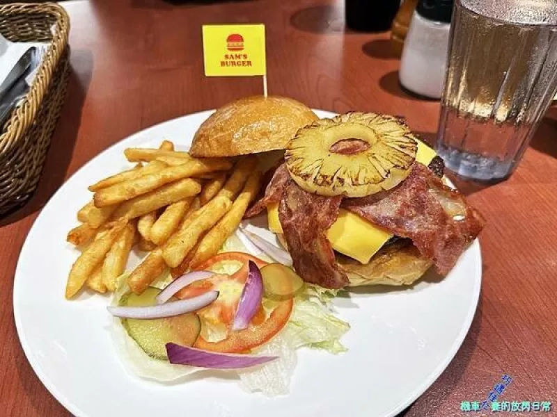 [食記] 臺東 山姆漢堡 Sam's Burger 手打漢堡排