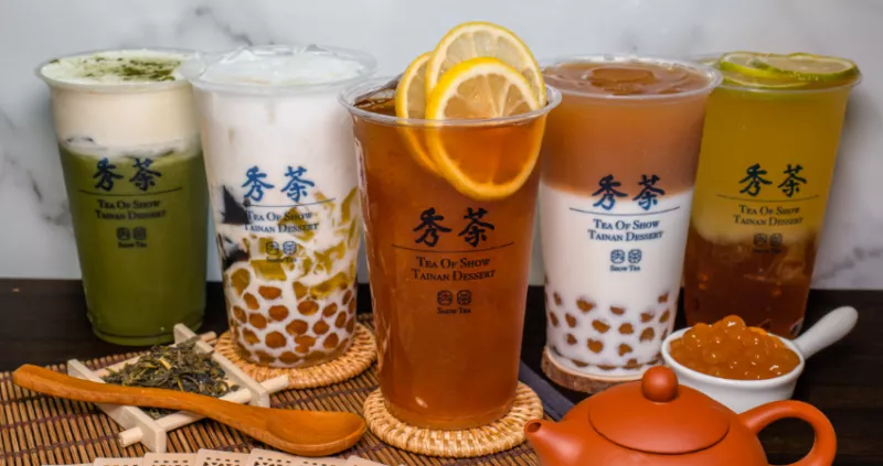 信義區(qū)手搖飲戰(zhàn)區(qū)出現(xiàn)大黑馬！「秀茶showtea」獨(dú)家「私藏奶茶」直接狙擊奶茶控心臟，還可以客製化專屬比例！