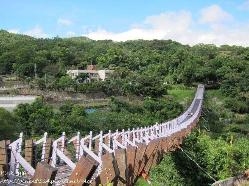 【臺北景點】內湖白石湖吊橋 ? 具有特色的半日遊景點 (真愛趁現在拍攝景之一)