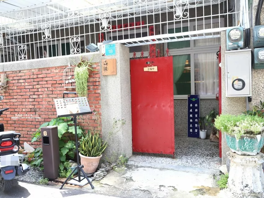 臺南市南區臺南老房子咖啡店 - 隱藏在巷弄中的 品藏一號店 輕食飲品 朋友相約小聚好地方